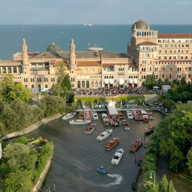 Mostra del Cinema 2021 paesaggio visto dall'alto.