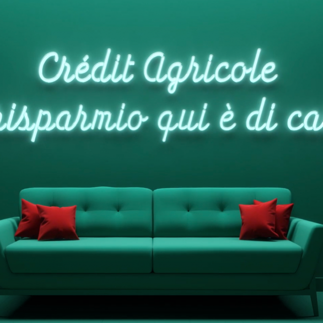 Visual dell'evento digitale Green Life del 2022 di Crédit Agricole. Il testo cita: Crédit Agricole, Il risparmio qui è di casa.